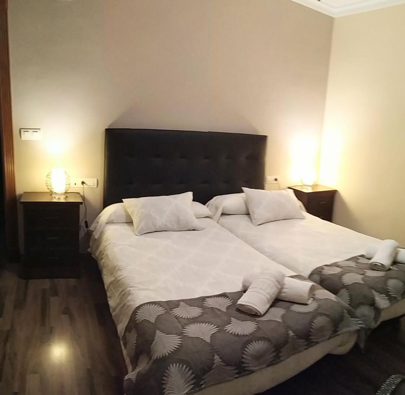 Hostal A 15 minutos Granada piscina jacuzzi barbacoa billar futbolín 3 casas Güevéjar Exterior foto