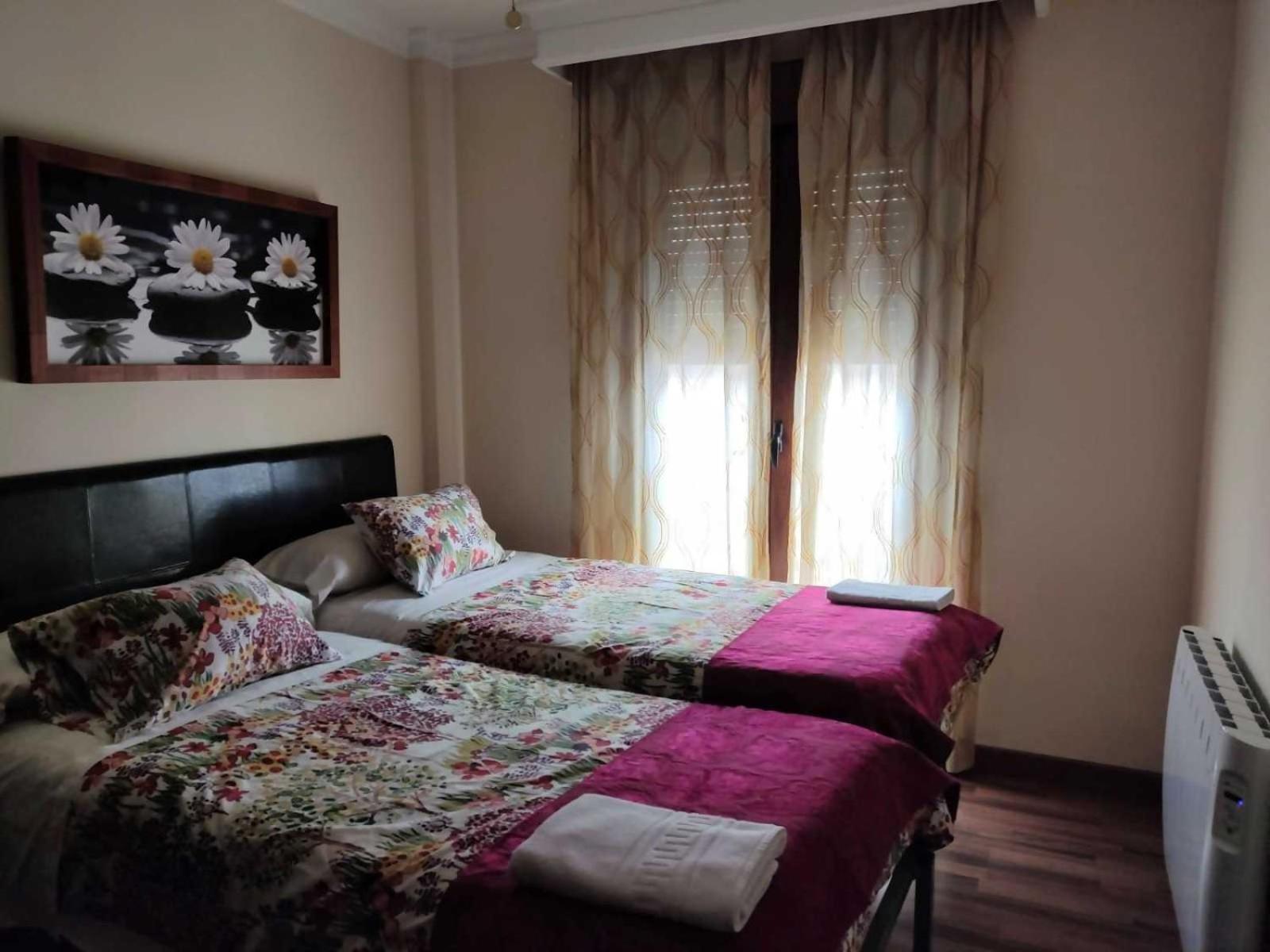 Hostal A 15 minutos Granada piscina jacuzzi barbacoa billar futbolín 3 casas Güevéjar Exterior foto